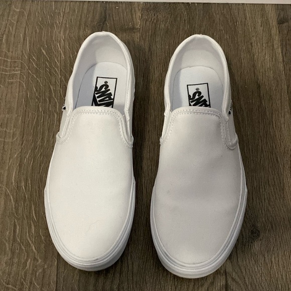 Vans Off the Wall Classic White Canvas Slip On - Picture 1 of 4